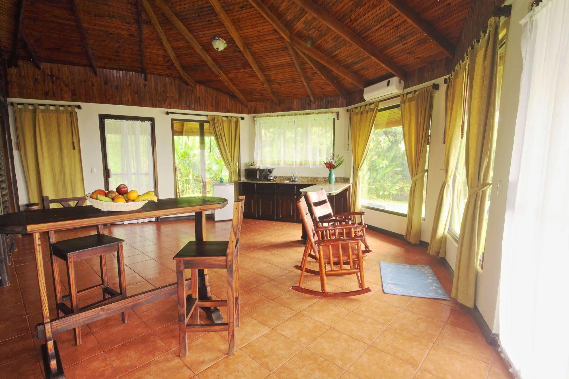La Fortuna Arenal Waterfall Lodge Villas מראה חיצוני תמונה